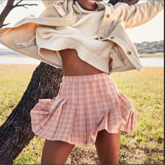 Aerie Class Act Pleated Skirt - Picture 2 of 12